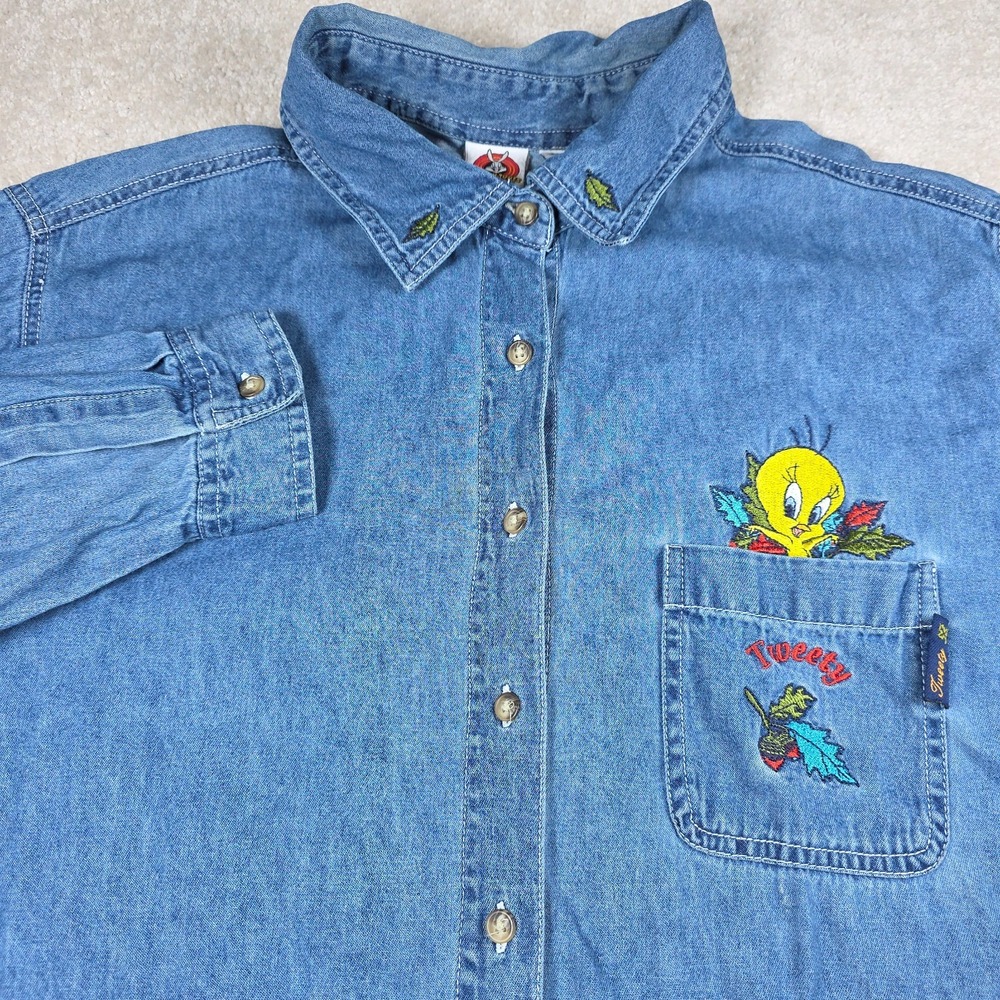 Looney Tunes Denim Shirt Women 22W/24W Blue Tweety Bird Embroidered Button Up